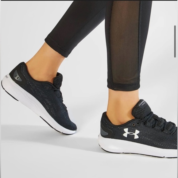 NWT Under Armour Women's Black Running Shoes - Picture 1 of 11